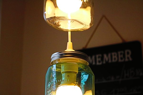 Lampe-aus-Einmachgläsern-DIY-4